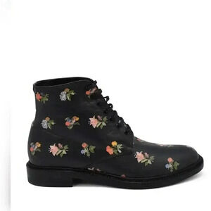 Yves Saint Laurent
Women's Black Lolita 20 Boots